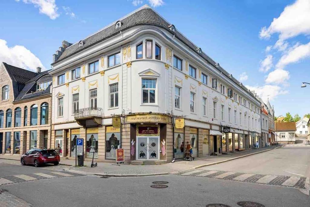 Moderne Leilighet Midt I Sentrum Av Fredrikstad Buitenkant foto